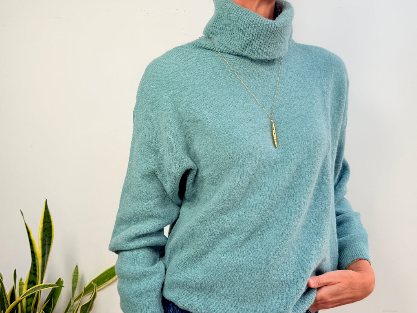 JERSEY GRETA  CUELLO VUELTO - TURQUOISE