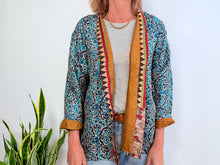 Load image into Gallery viewer, SHORT KIMONO SILK 25
