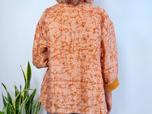 Load image into Gallery viewer, SHORT KIMONO SILK 18
