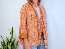Load image into Gallery viewer, SHORT KIMONO SILK 18
