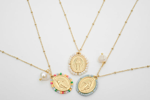 NEW MEDAL NECKLACE -  MULTICOLOR