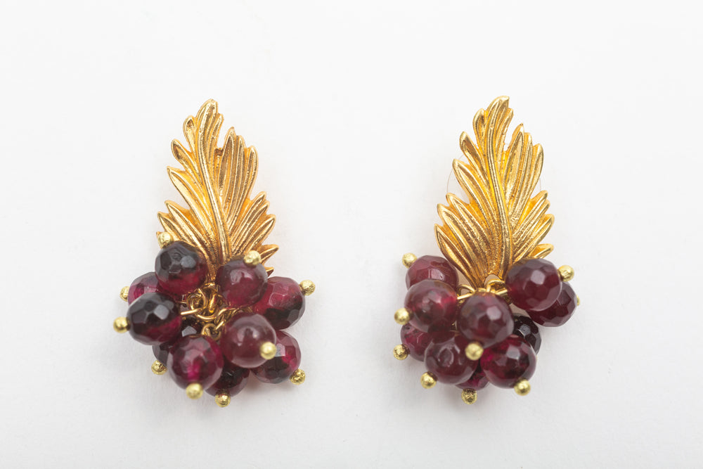 SHORT GRAPE EARRING - BURGUNDY