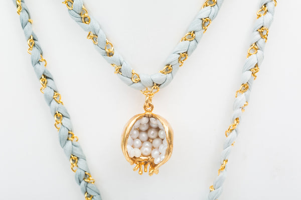 WRAP POMEGRANATE LONG NECKLACE - PEARL