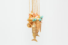 Charger l'image dans la galerie, GOLD FISH PENDANT - TURQUOISE
