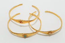 Lade das Bild in den Galerie-Viewer, SUN BANGLE BRACELET - PEARL
