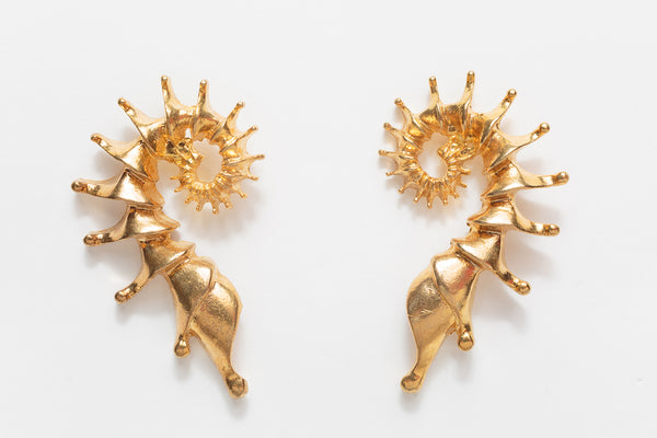 SPIKE EARRING