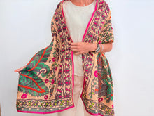 Carica l'immagine nel visualizzatore di Gallery, EMBROIDERY SILK SCARF 35
