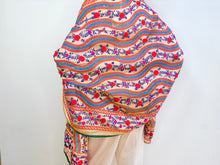Carica l'immagine nel visualizzatore di Gallery, EMBROIDERY SILK SCARF 34
