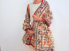 Carica l'immagine nel visualizzatore di Gallery, EMBROIDERY SILK SCARF 33
