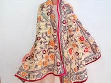 Carica l'immagine nel visualizzatore di Gallery, EMBROIDERY SILK SCARF 33
