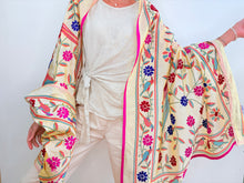 Carica l'immagine nel visualizzatore di Gallery, EMBROIDERY SILK SCARF 31
