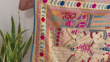 Cargar y reproducir el video en el visor de la galería, EMBROIDERY SILK SCARF 30
