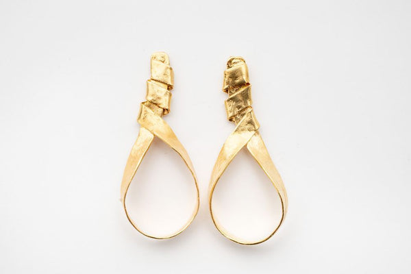 KNOT EARRING
