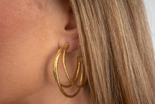 Charger l'image dans la galerie, TRIPLE HOOP EARRING
