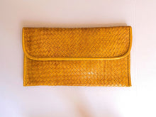 Load image into Gallery viewer, BAGUETTE BAG YELLOW
