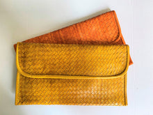 Load image into Gallery viewer, BAGUETTE BAG YELLOW
