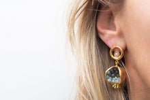 Load image into Gallery viewer, POMEGRANATE EARRING - GREY
