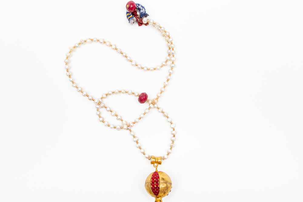 POMEGRANATE PEARL PENDANT - BURGUNDY