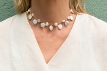 Load image into Gallery viewer, CHOKER CHAIN AND PEARLS
