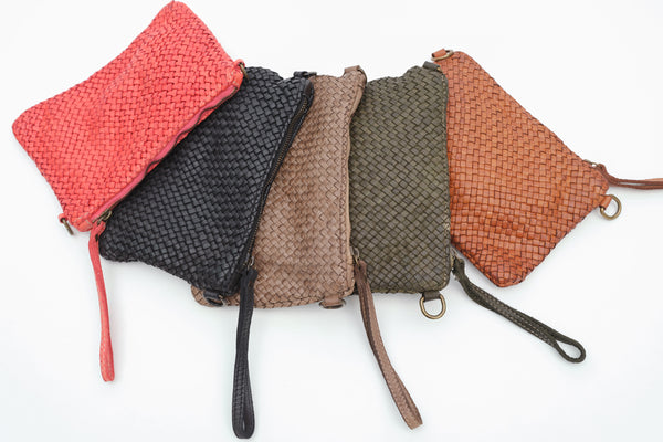 CLUTCH BAG CAMEL